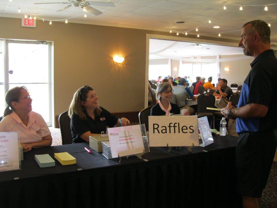 tournament-dinner-raffle-table